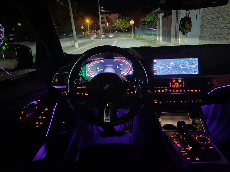 BMW 330 Xdrive M sport /shadow line/, снимка 15 - Автомобили и джипове - 52388852