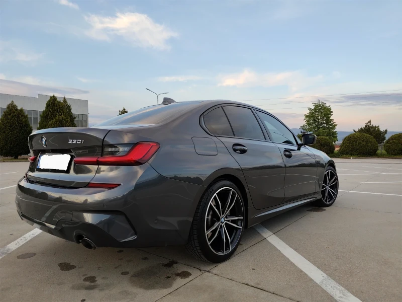 BMW 330 Xdrive M sport /shadow line/, снимка 2 - Автомобили и джипове - 52388852