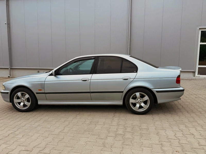 BMW 520, снимка 6 - Автомобили и джипове - 51949803