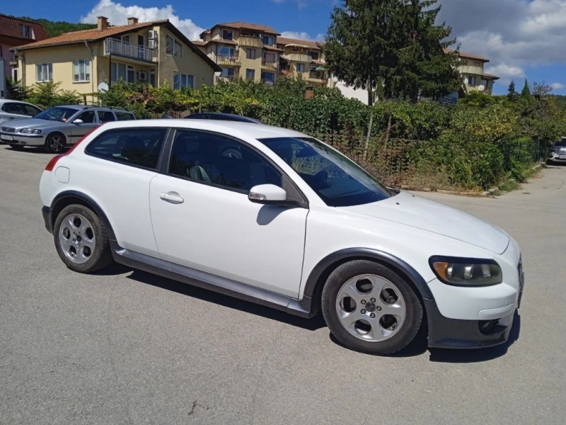 Volvo C30 2.0 d, снимка 2 - Автомобили и джипове - 52584256