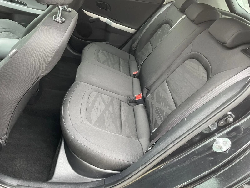 Kia Ceed 1.6 135k бензин , снимка 11 - Автомобили и джипове - 52886451