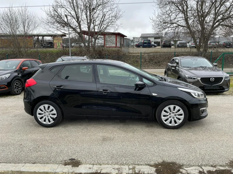 Kia Ceed 1.6 135k бензин , снимка 4 - Автомобили и джипове - 52886451