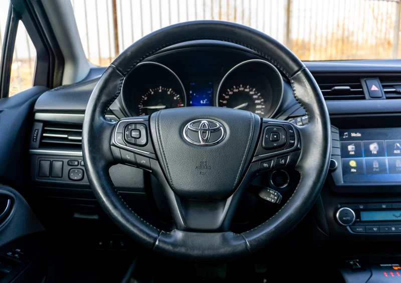 Toyota Avensis 1.8 VVTI | 2nd Facelift | Automat | С ГАРАНЦИЯ!, снимка 12 - Автомобили и джипове - 52888298