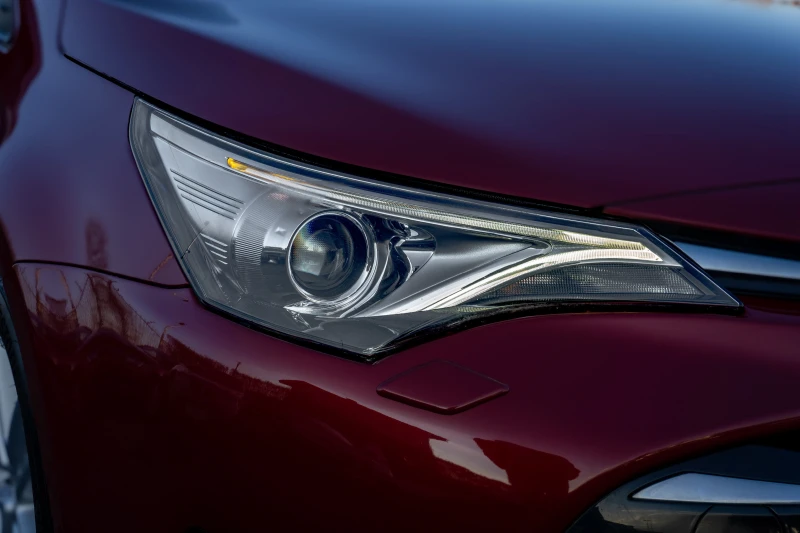 Toyota Avensis 1.8 VVTI | 2nd Facelift | Automat | С ГАРАНЦИЯ!, снимка 7 - Автомобили и джипове - 52888298