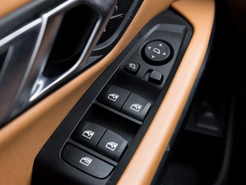 BMW 330 xDrive AWD* АвтоКредит* (Цена до БГ) , снимка 17 - Автомобили и джипове - 53396562