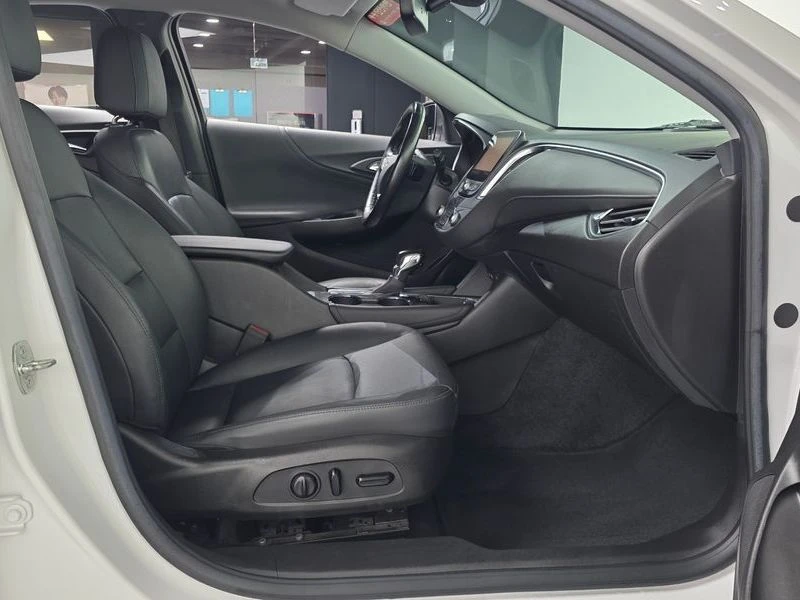 Chevrolet Malibu 2.0 LTG Automatic, снимка 10 - Автомобили и джипове - 55964247