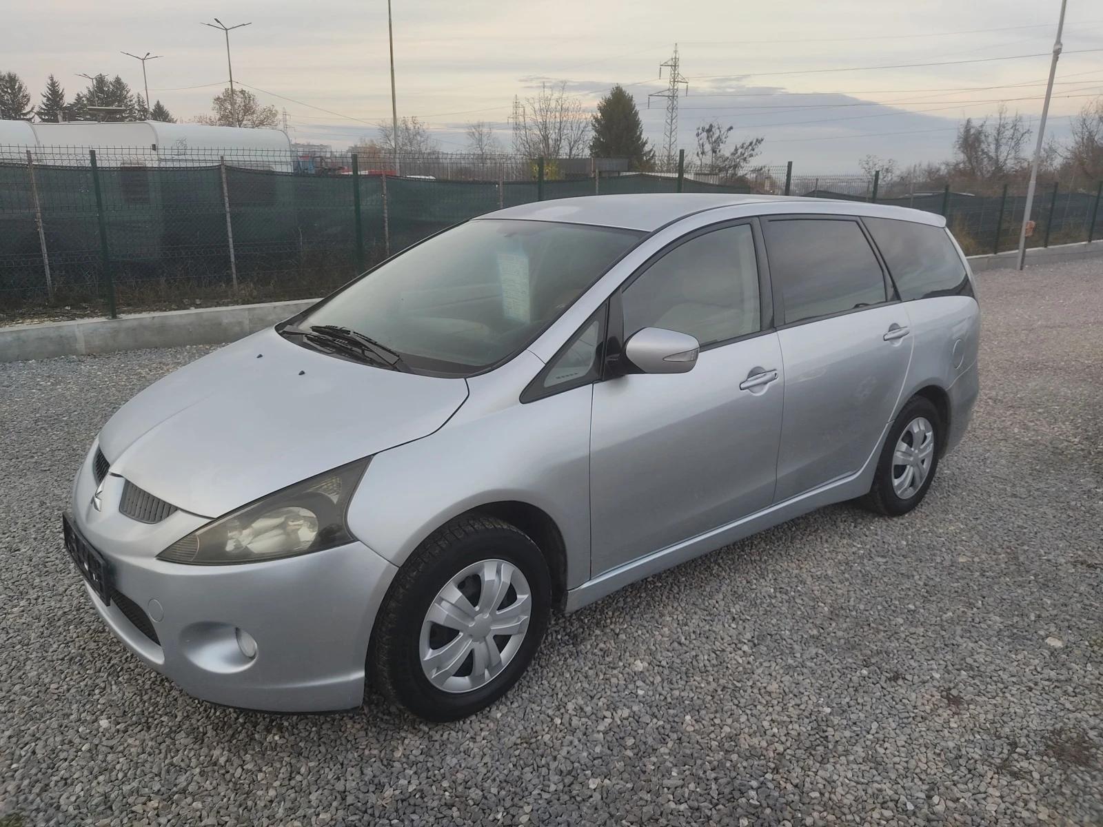 Mitsubishi Grandis 2.4i/БЕНЗИН/7 МЕСТА  - изображение 6