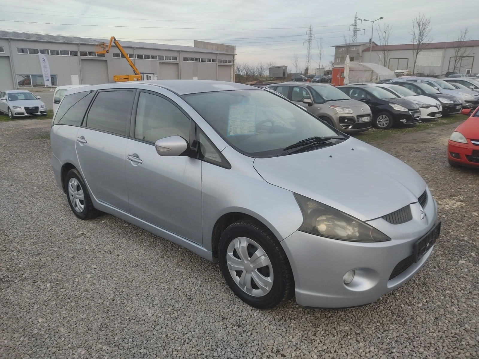 Mitsubishi Grandis 2.4i/БЕНЗИН/7 МЕСТА  - изображение 3