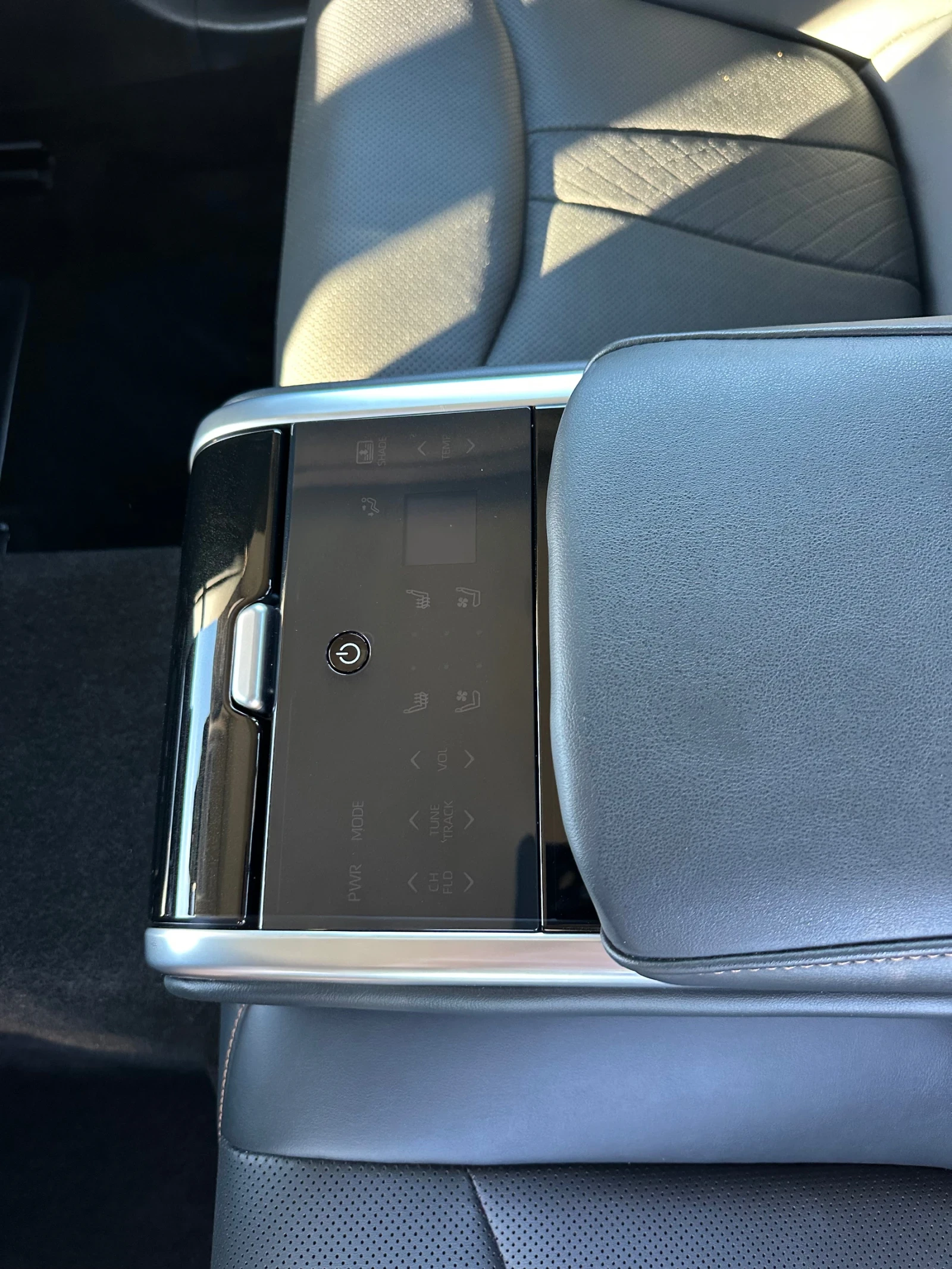 Toyota Mirai Limited | Mobile.bg   12