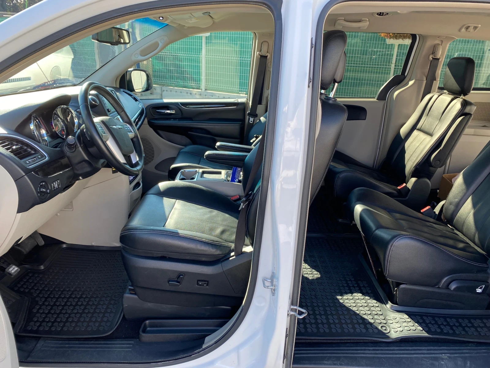 Chrysler Town and Country  - изображение 5