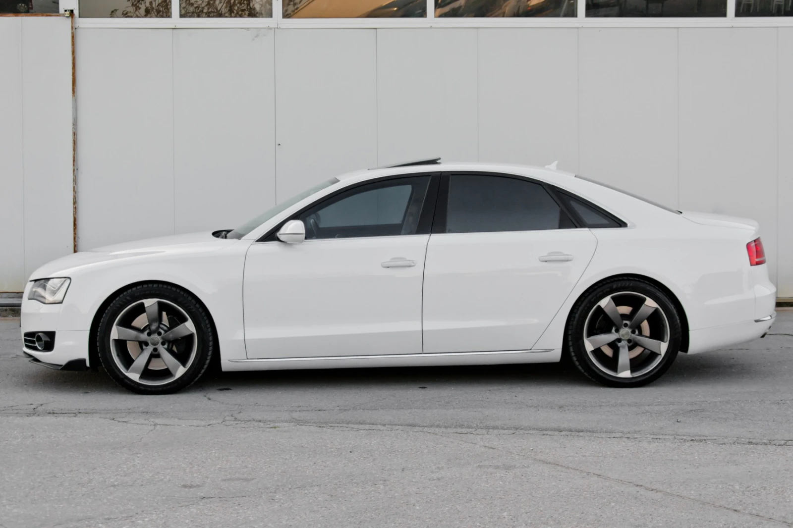 Audi A8 4.2 TDI FULL LED* BOSE* ОБДУХВАНЕ - изображение 4