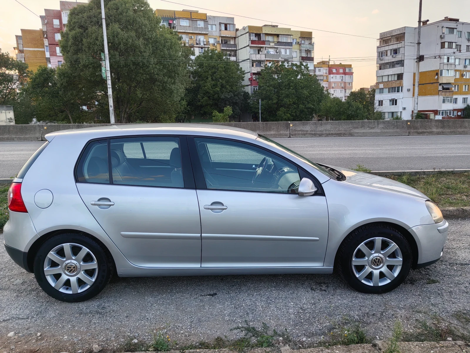 VW Golf 1.9tdi 105ps Navi - изображение 4