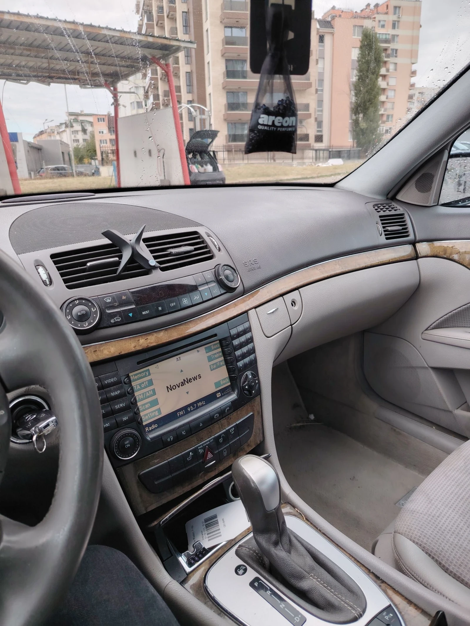 Mercedes-Benz E 320  - изображение 5