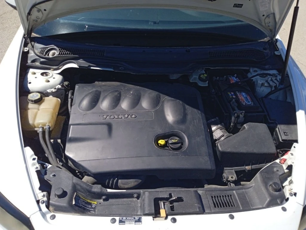 Volvo C30 1.6 D - изображение 6