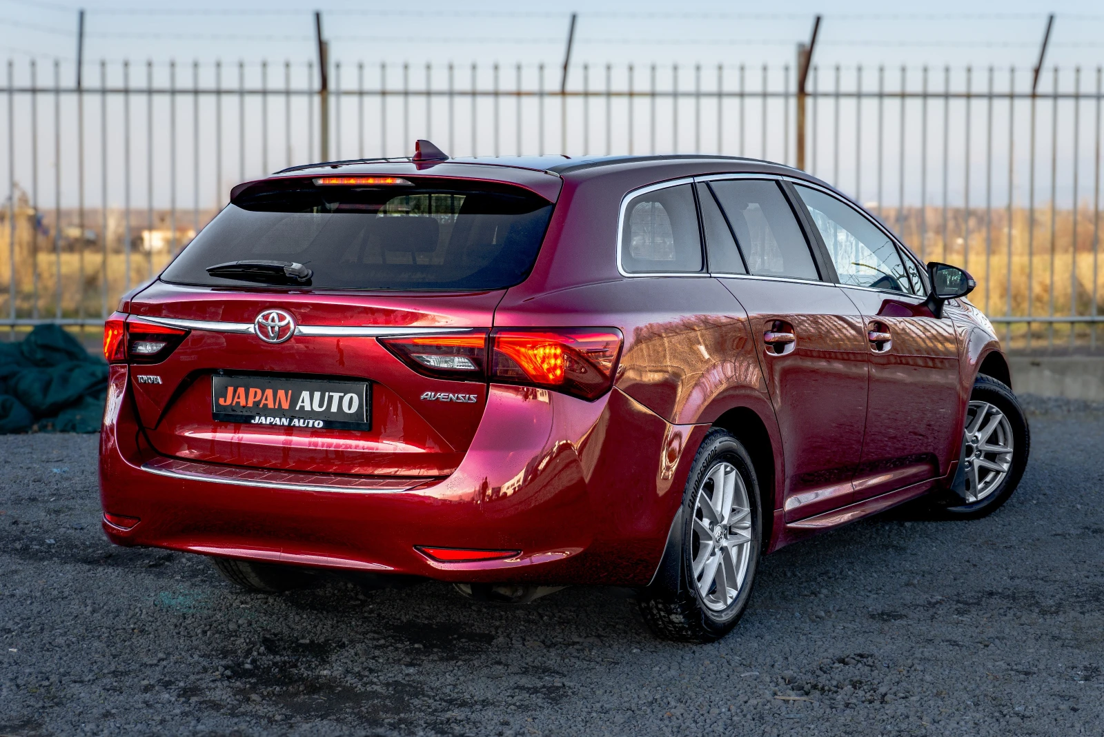 Toyota Avensis 1.8 VVTI | 2nd Facelift | Automat | С ГАРАНЦИЯ! - изображение 4