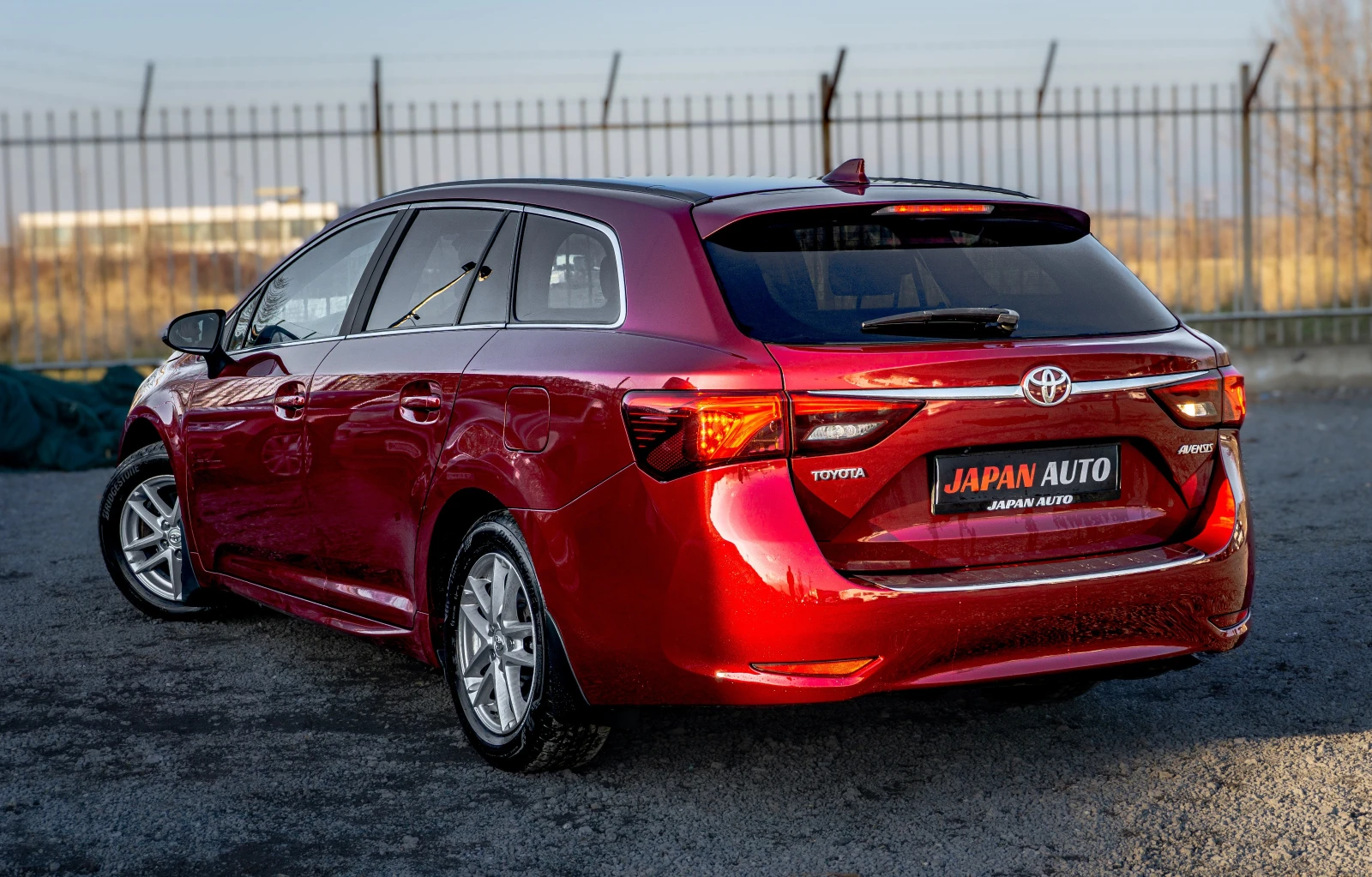 Toyota Avensis 1.8 VVTI | 2nd Facelift | Automat | С ГАРАНЦИЯ! - изображение 6