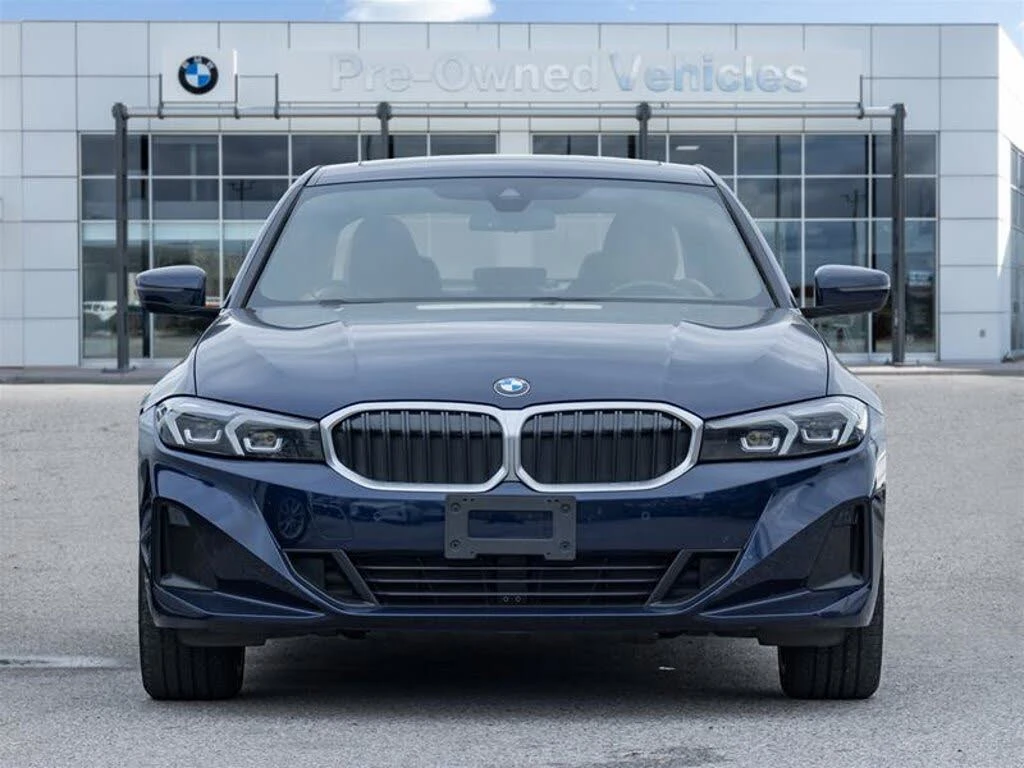 BMW 330 xDrive AWD* АвтоКредит* (Цена до БГ)  - изображение 2