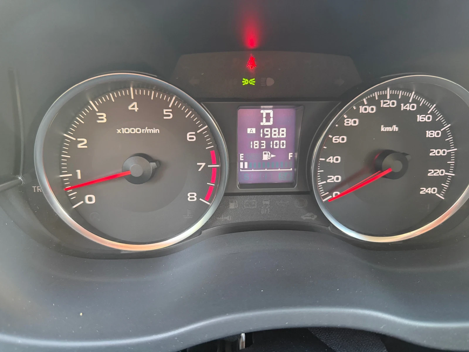 Subaru XV 2.0AWD, снимка 13 - Автомобили и джипове - 53784931