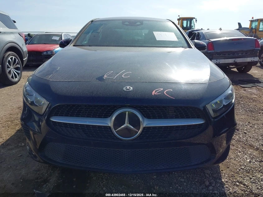 Mercedes-Benz A 220 2l, снимка 13 - Автомобили и джипове - 53906630