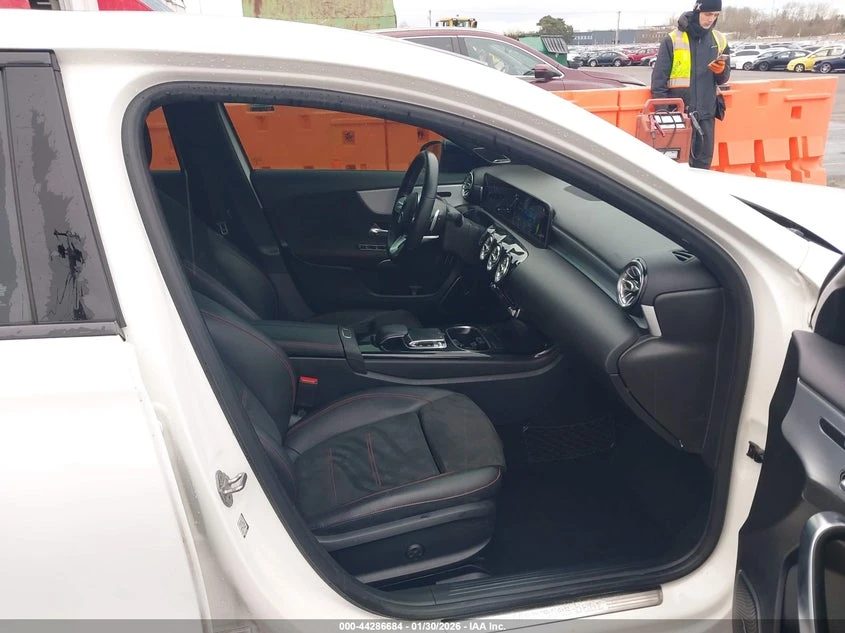 Mercedes-Benz A 220 2.0L I-4 DI, DOHC, VVT, TURBO, 188HP All Wheel | Mobile.bg � ����������� 5