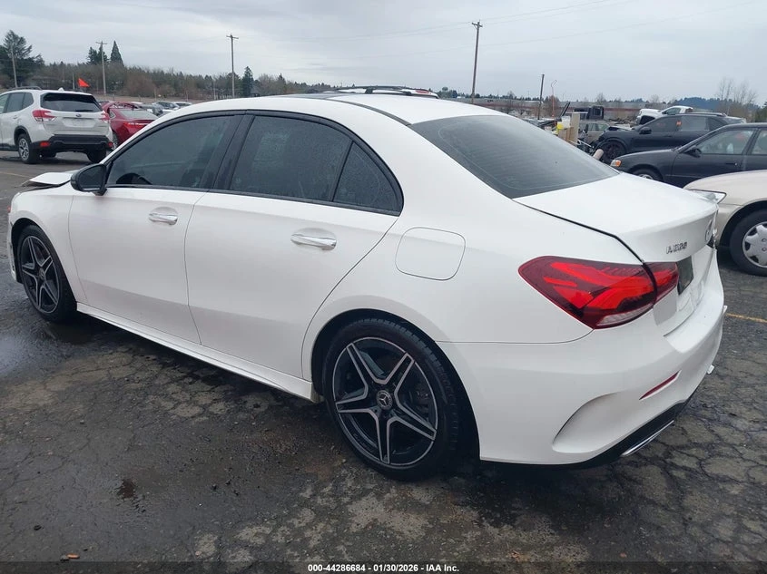 Mercedes-Benz A 220 2.0L I-4 DI, DOHC, VVT, TURBO, 188HP All Wheel | Mobile.bg � ����������� 3