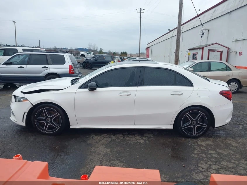 Mercedes-Benz A 220 2.0L I-4 DI, DOHC, VVT, TURBO, 188HP All Wheel | Mobile.bg � ����������� 14