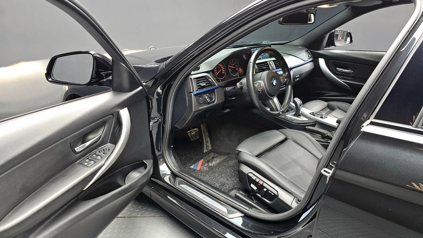 BMW 320 d M Performance Edition, снимка 7 - Автомобили и джипове - 54519246