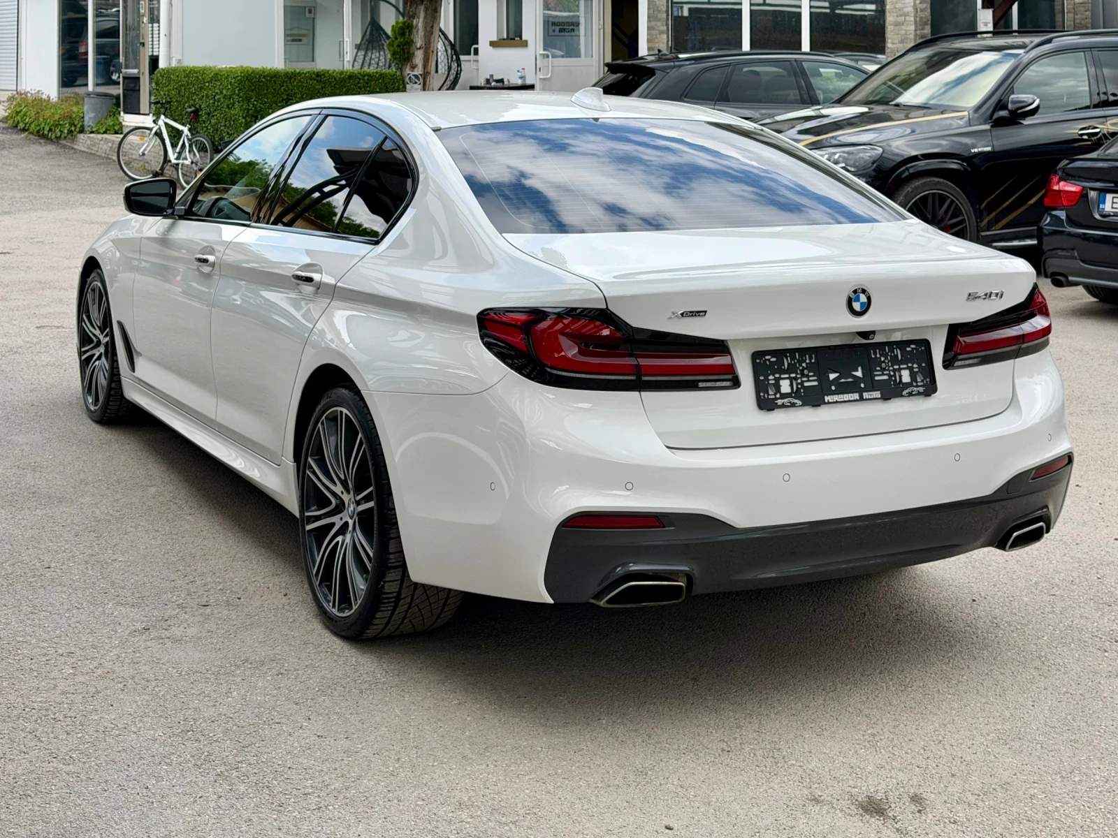 BMW 540 M-pack xDrive, снимка 4 - Автомобили и джипове - 54793413