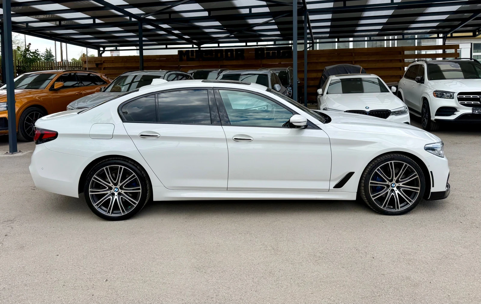 BMW 540 M-pack xDrive, снимка 5 - Автомобили и джипове - 54793413