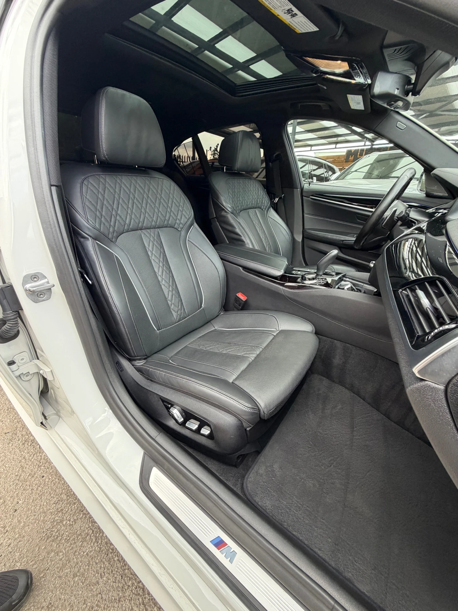 BMW 540 M-pack xDrive, снимка 14 - Автомобили и джипове - 54793413