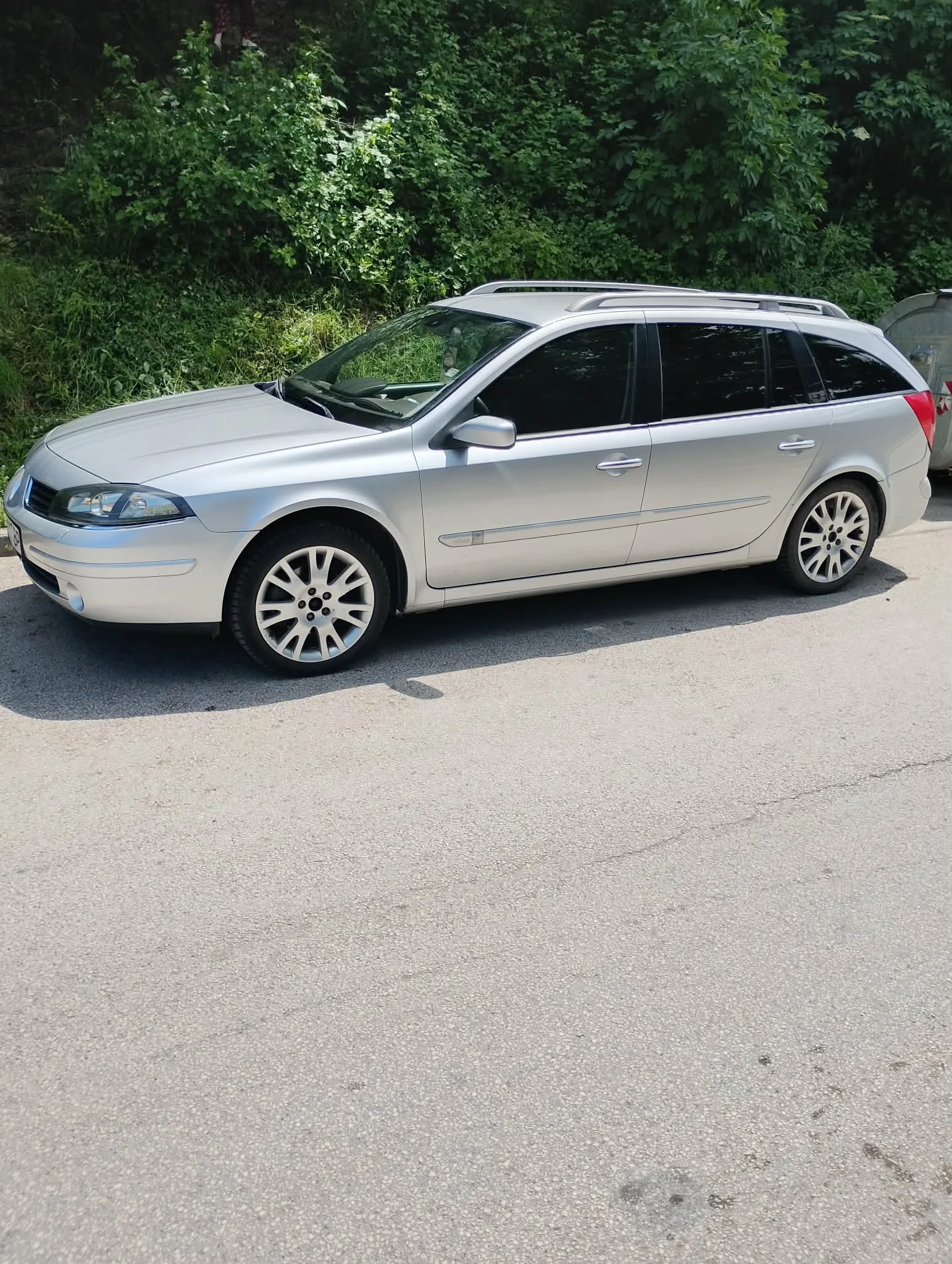 Renault Laguna 2.0, снимка 3 - Автомобили и джипове - 54917691