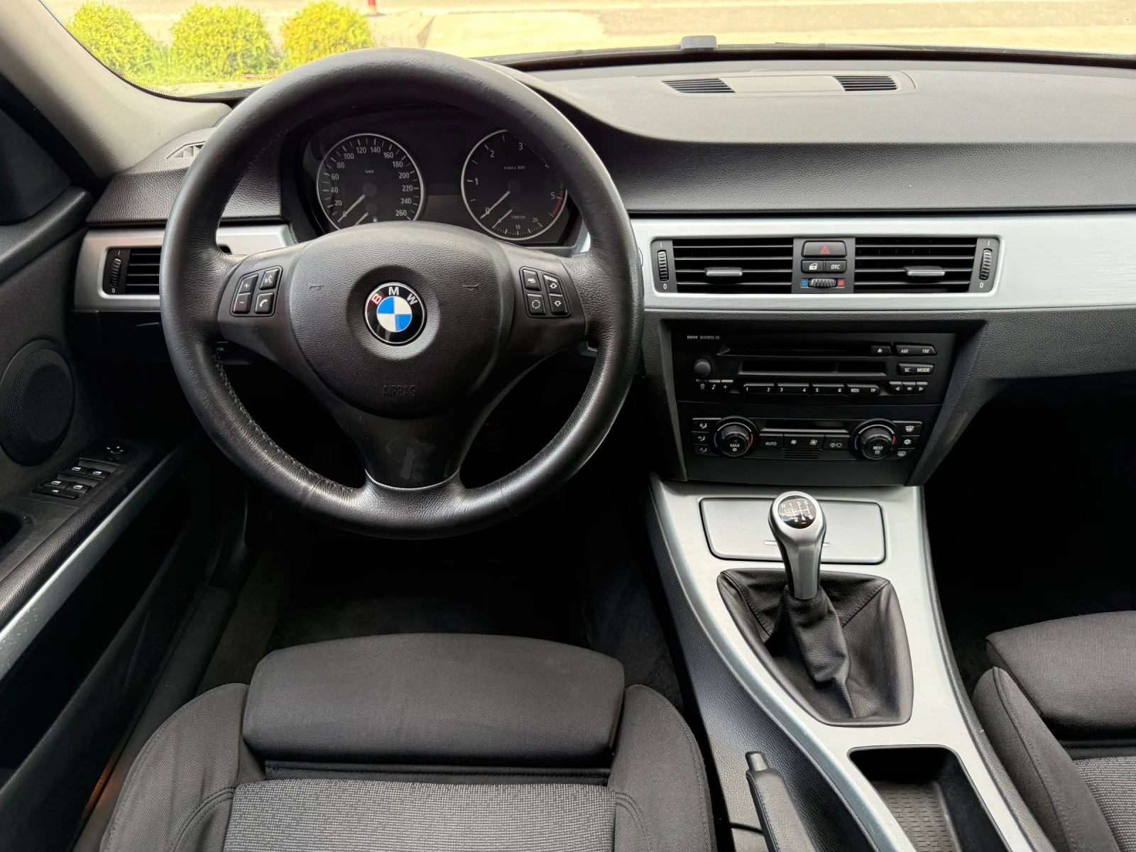 BMW 320 D 163к.с RECARO / XENON / FULL SERVICE, снимка 9 - Автомобили и джипове - 54974025
