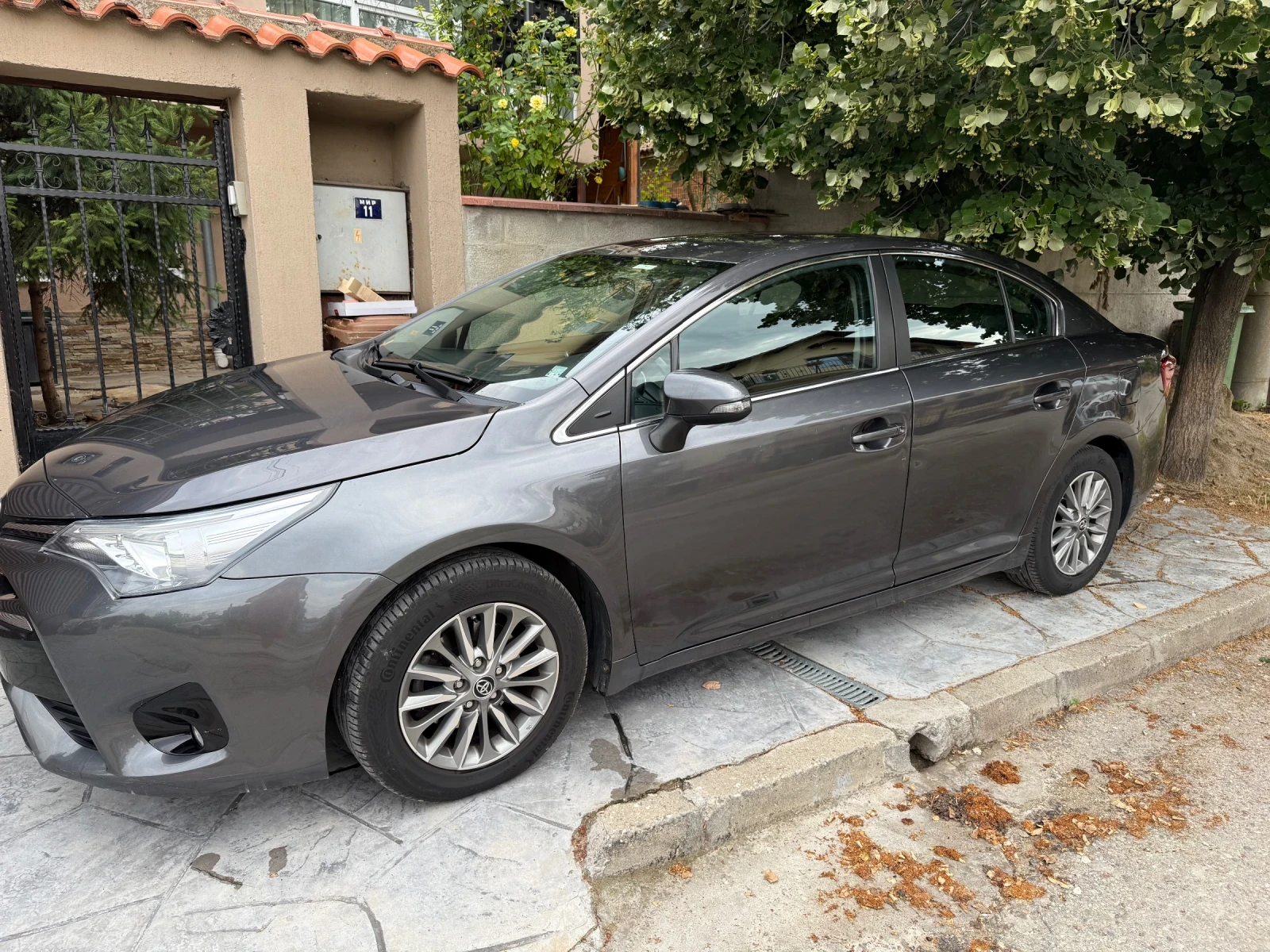 Toyota Avensis, снимка 2 - Автомобили и джипове - 55136816