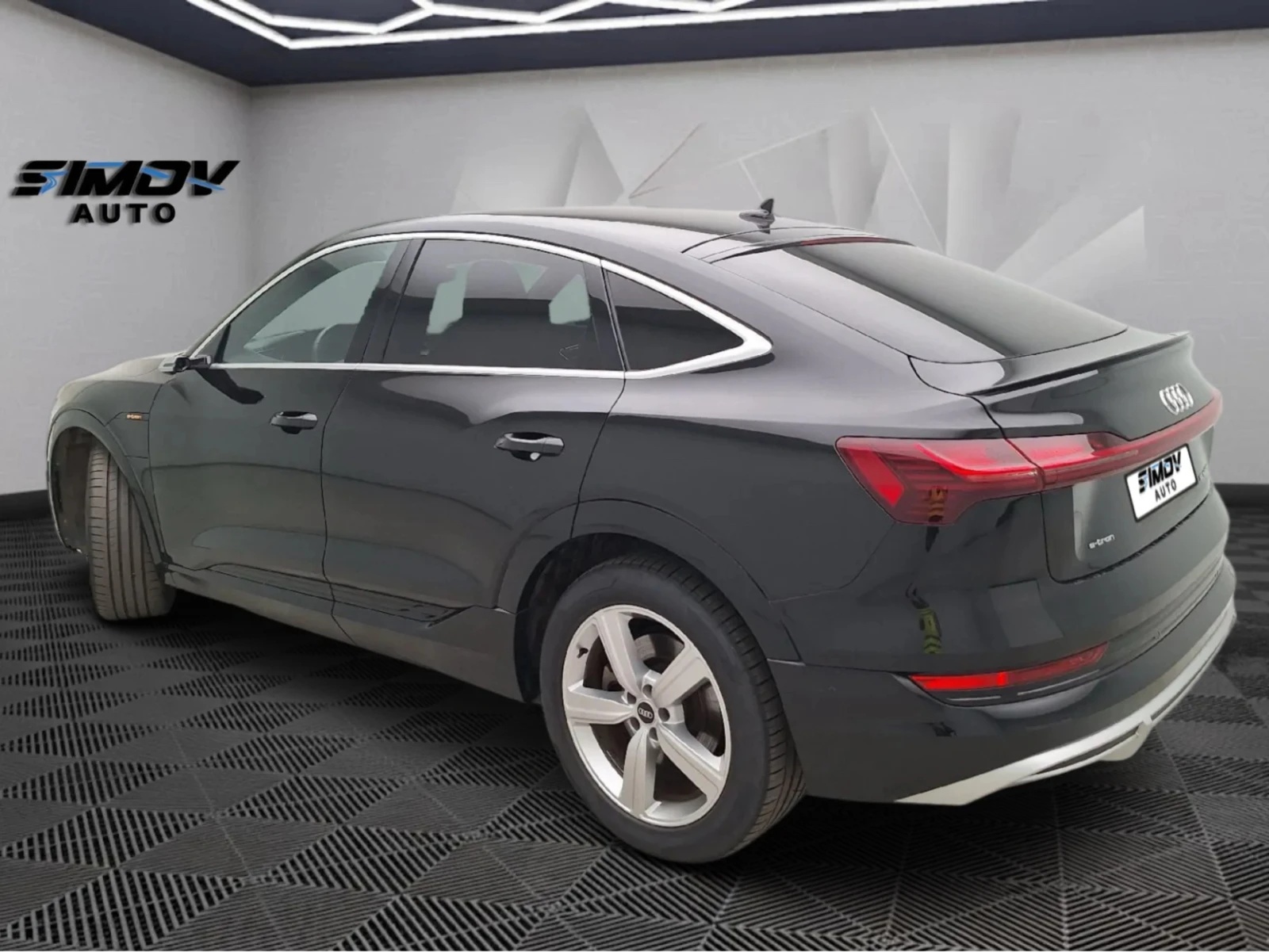 Audi E-Tron 55 SPORTBACK S-LINE 95KWH 408КС. КАМЕРИ 360 КОЖА, снимка 4 - Автомобили и джипове - 55440978