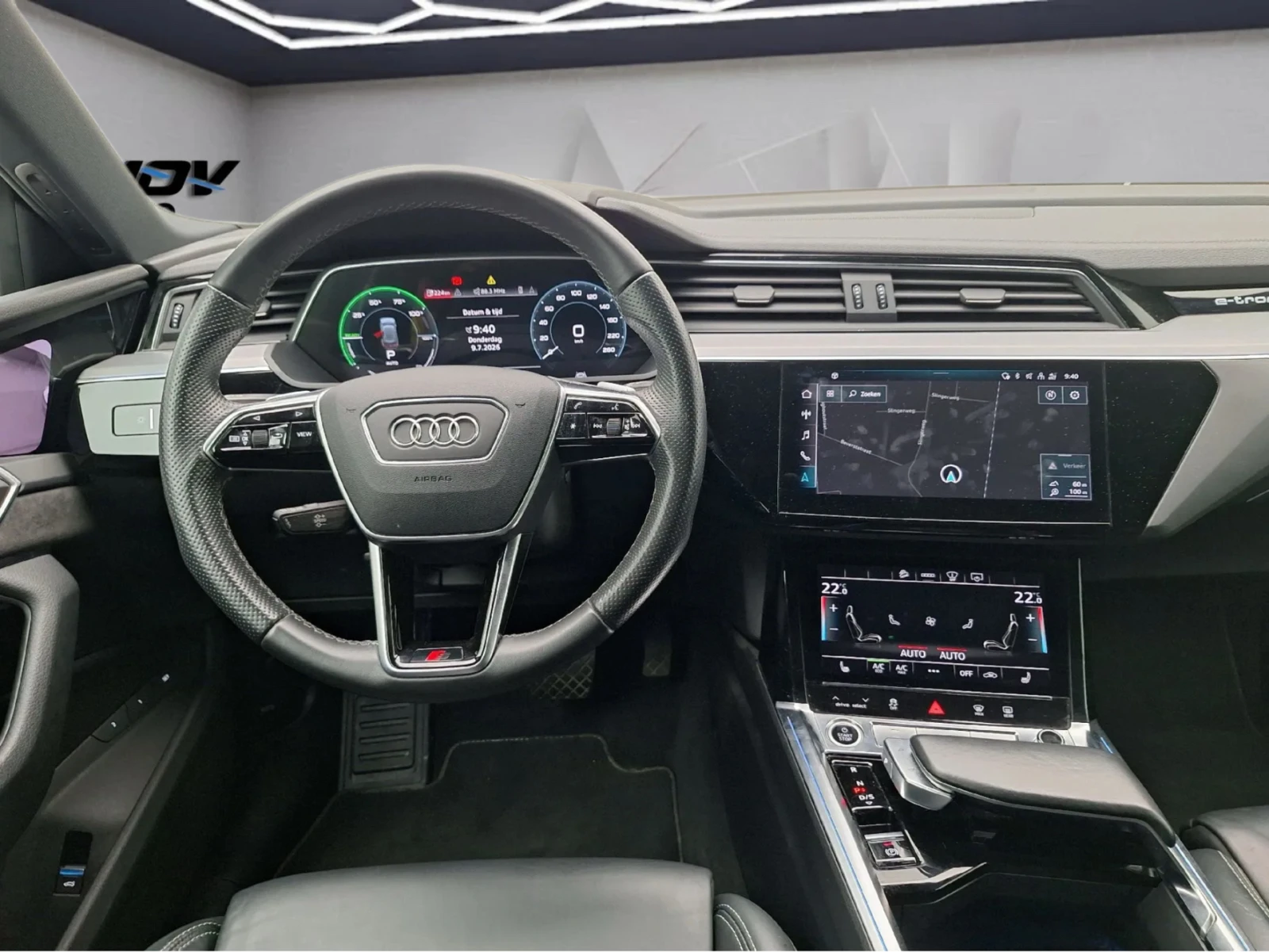 Audi E-Tron 55 SPORTBACK S-LINE 95KWH 408КС. КАМЕРИ 360 КОЖА, снимка 6 - Автомобили и джипове - 55440978