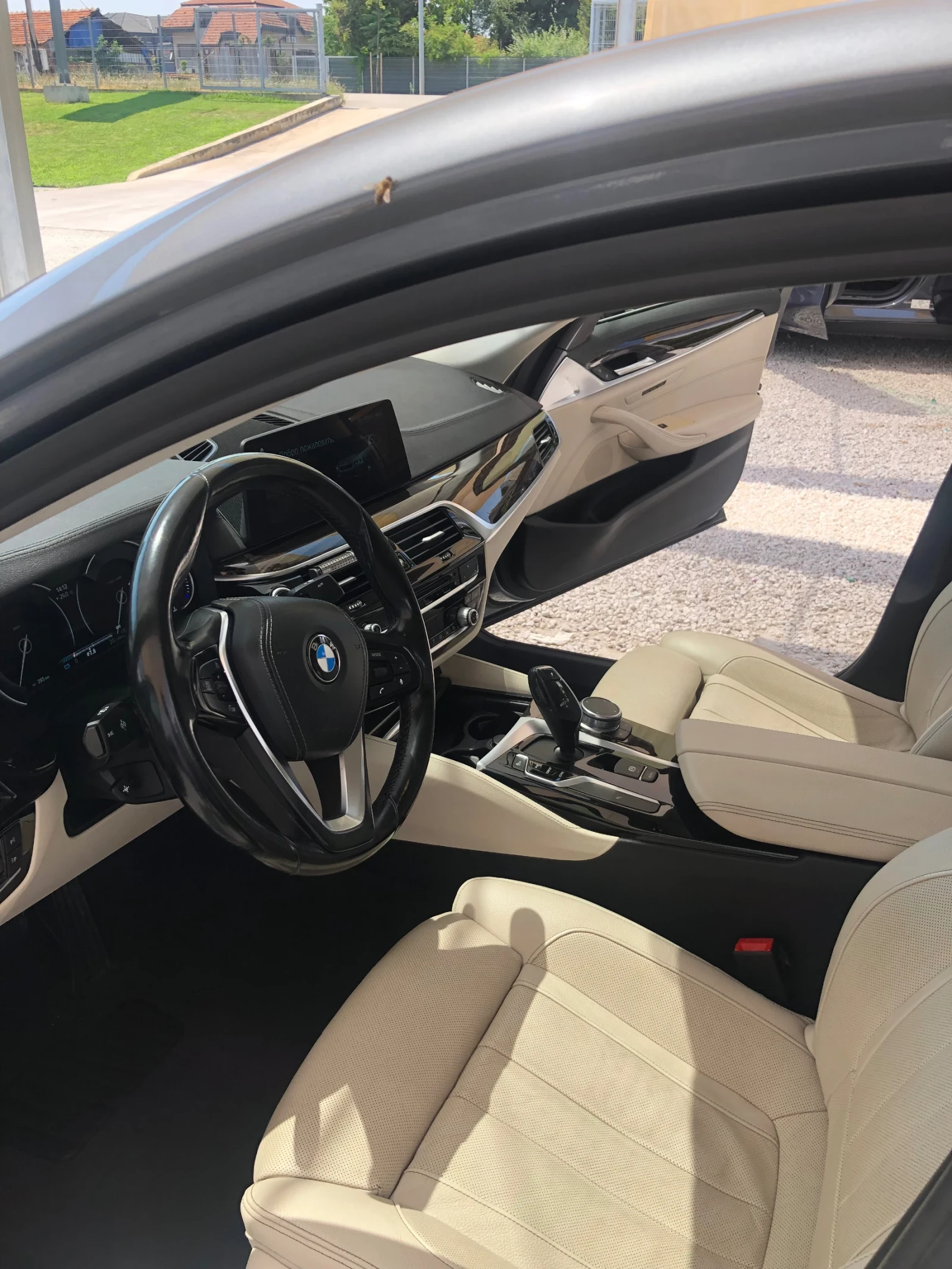 BMW 530 Luxury line X Drive, снимка 4 - Автомобили и джипове - 55974828