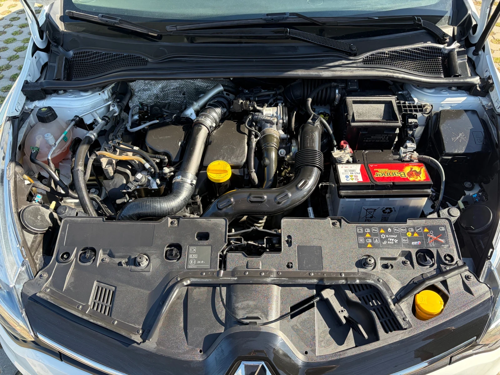 Renault Clio 1.5, снимка 9 - Автомобили и джипове - 55989619
