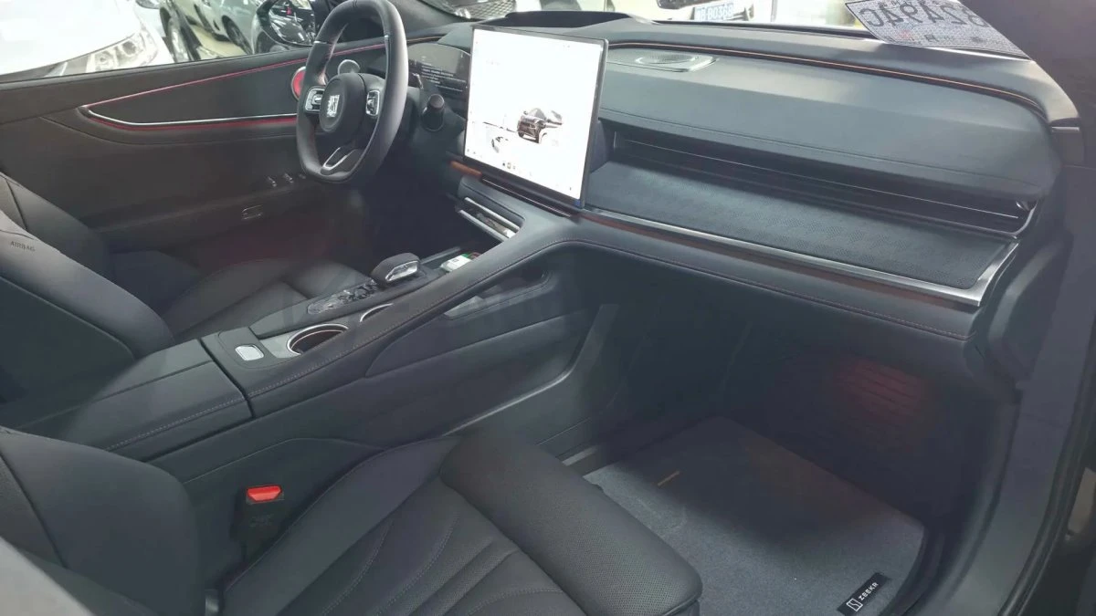 Zeekr 001 * Ambient* Keyless* Pano* , снимка 6 - Автомобили и джипове - 56061251