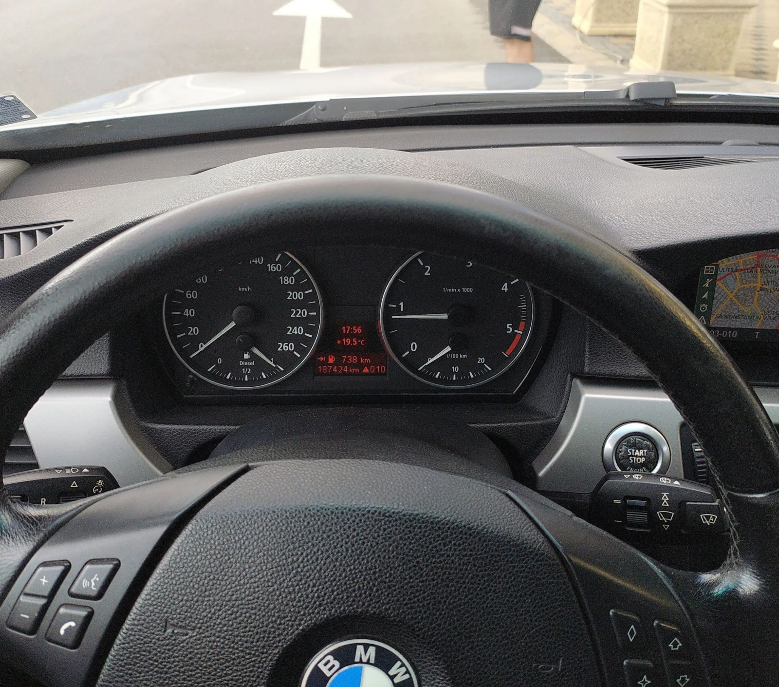 BMW 318 D 122к.с. M47 Navi Pro Ел.теглич, снимка 6 - Автомобили и джипове - 56336183