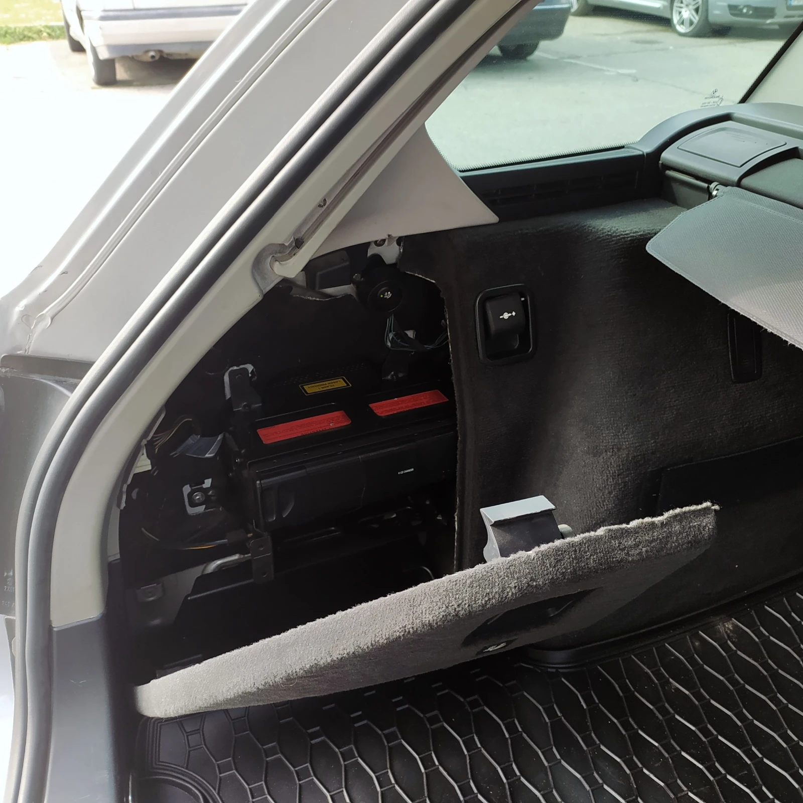 BMW 318 D 122к.с. M47 Navi Pro Ел.теглич, снимка 10 - Автомобили и джипове - 56336183