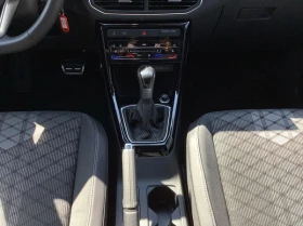VW T-Cross 1.5 TSI = R-Line = Гаранция | Auto.bg — изображение 9