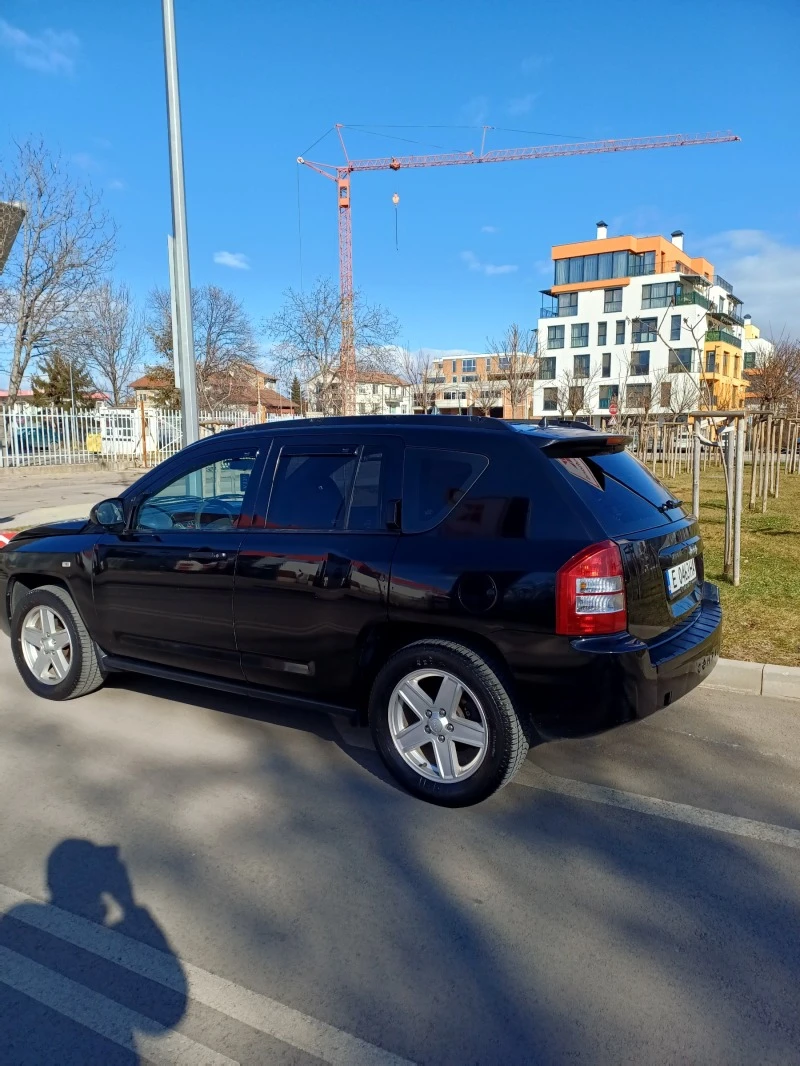 Jeep Compass 2.0 CRD 4WD КЛИМАТИК , снимка 4 - Автомобили и джипове - 48253116