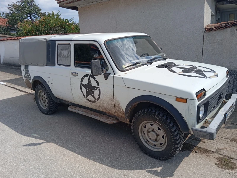 Lada Niva 1.7i, снимка 5 - Автомобили и джипове - 47477018