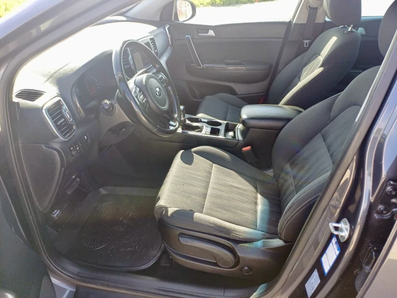 Kia Sportage, снимка 13 - Автомобили и джипове - 50176805