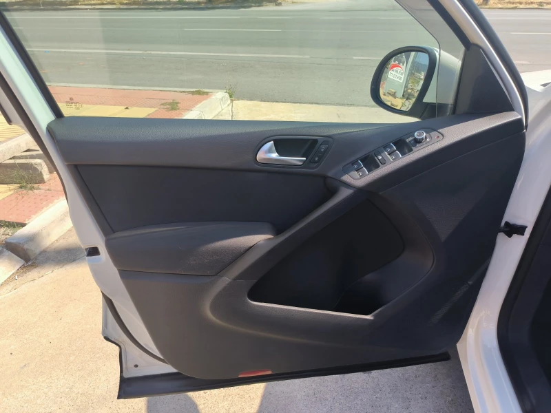 VW Tiguan 1.4-4-Motion-6sk-Navi-Euro-5A, снимка 12 - Автомобили и джипове - 51341734