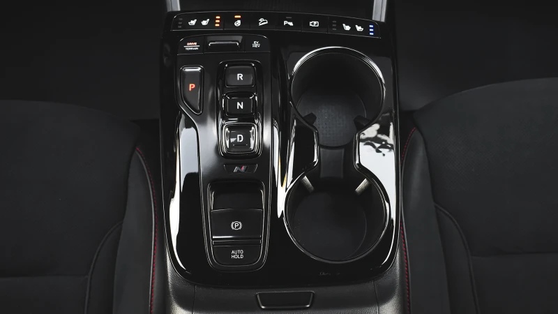 Hyundai Tucson 1.6 T-GDi N LINE Plug-in Hybrid 4x4 Automatic, снимка 11 - Автомобили и джипове - 51923302