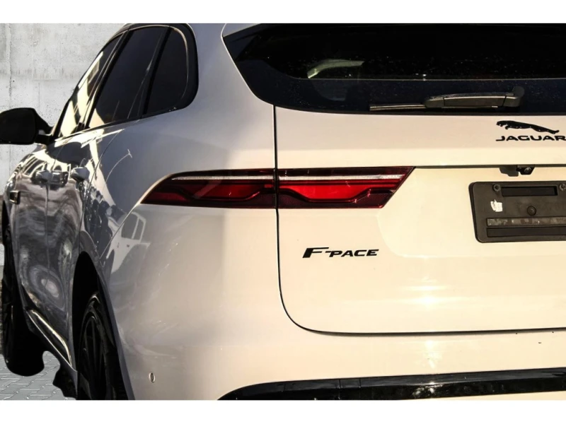 Jaguar F-PACE * P400 R Dynamic S Auto * CARFAX * ЦЕНА ДО БГ, снимка 7 - Автомобили и джипове - 52943960