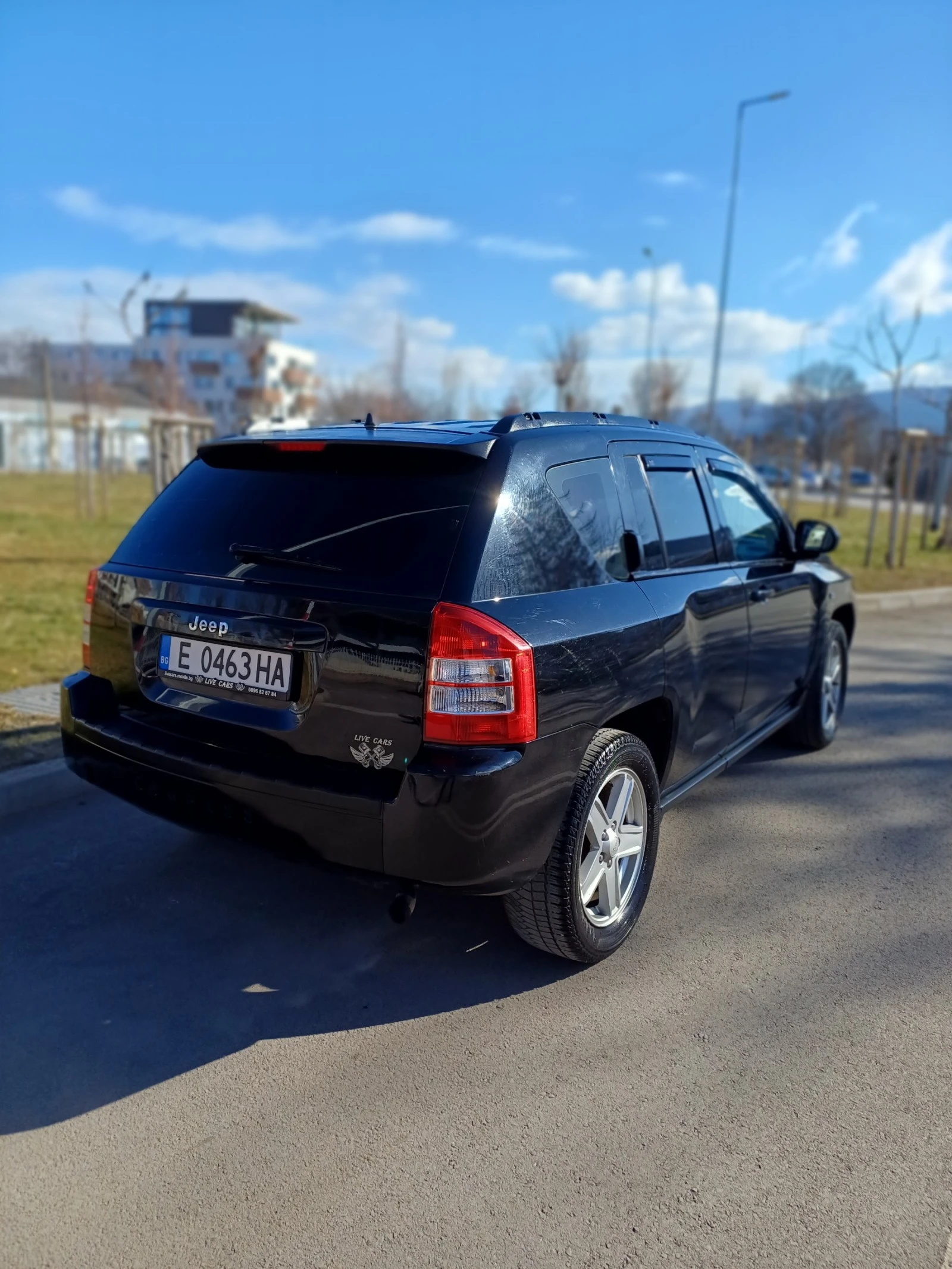 Jeep Compass 2.0 CRD 4WD КЛИМАТИК  - изображение 6