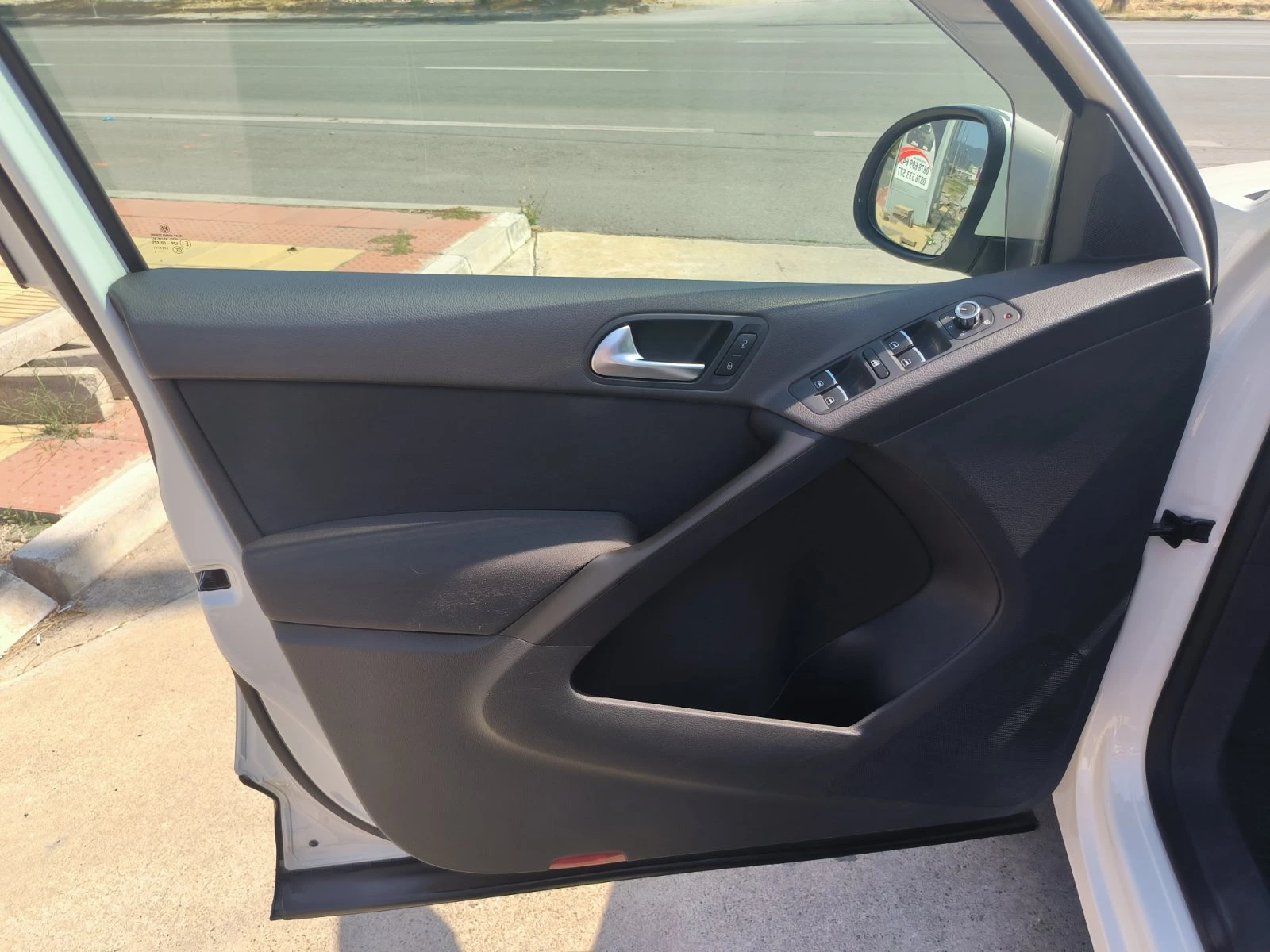 VW Tiguan 1.4-4-Motion-6sk-Navi-Euro-5A | Mobile.bg   12