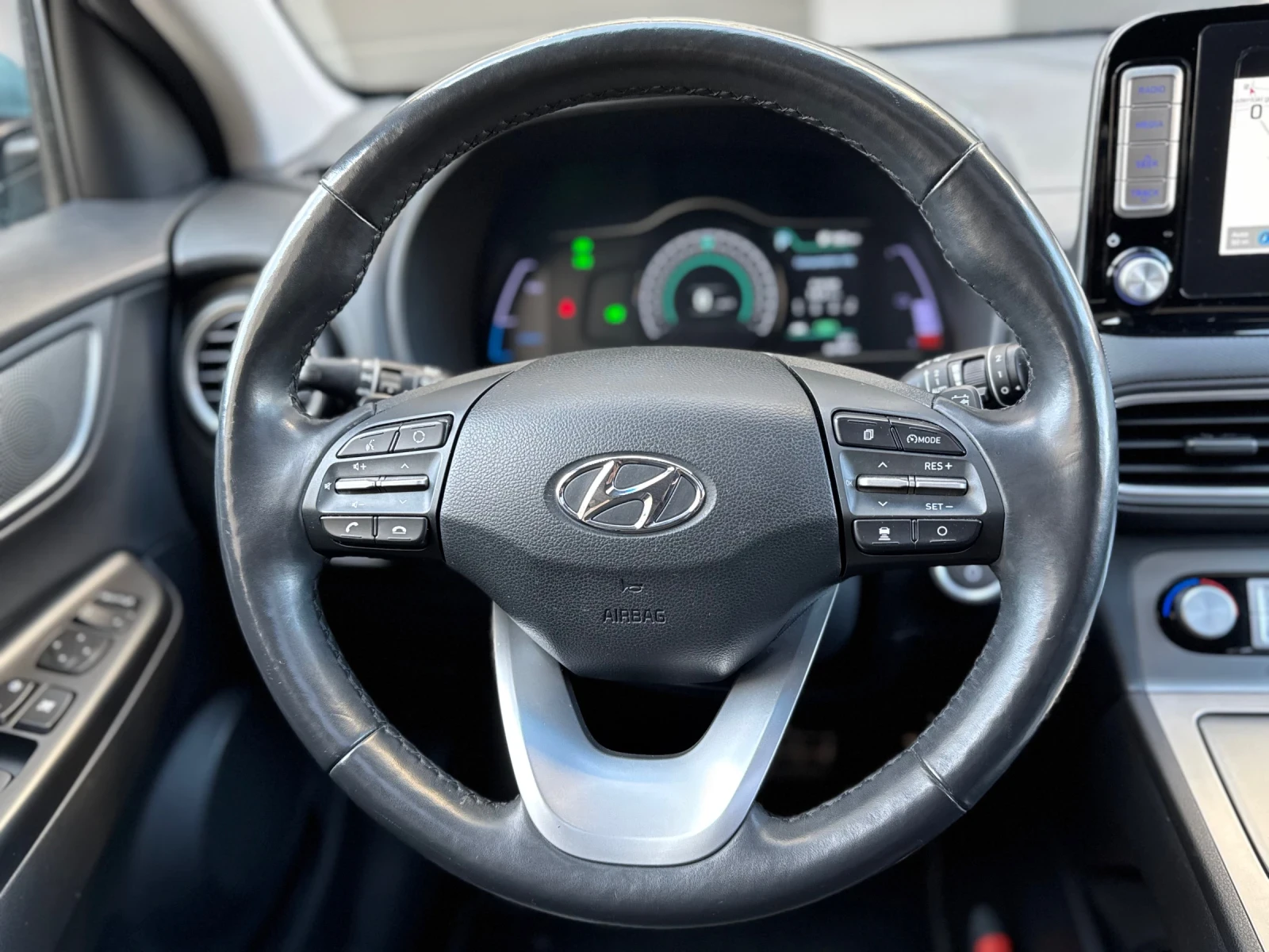 Hyundai Kona 64 kWh Premium Термопомпа  - изображение 8